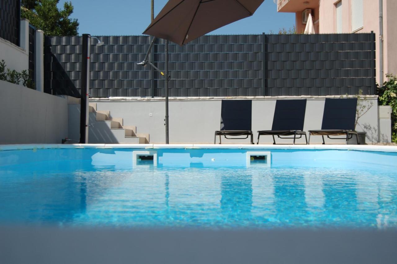 Nela & Sara - 2 Apartments With Heated Swimming Pool Сегет-Враниця Екстер'єр фото